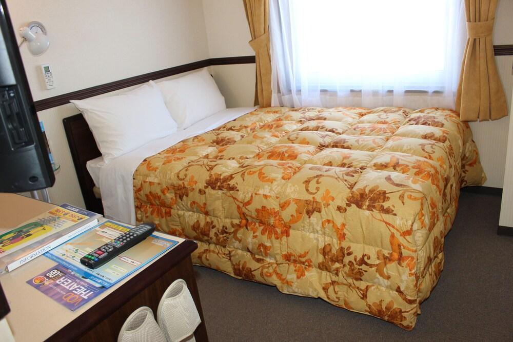 Toyoko Inn Saitama Iwatsuki Ekimae Экстерьер фото