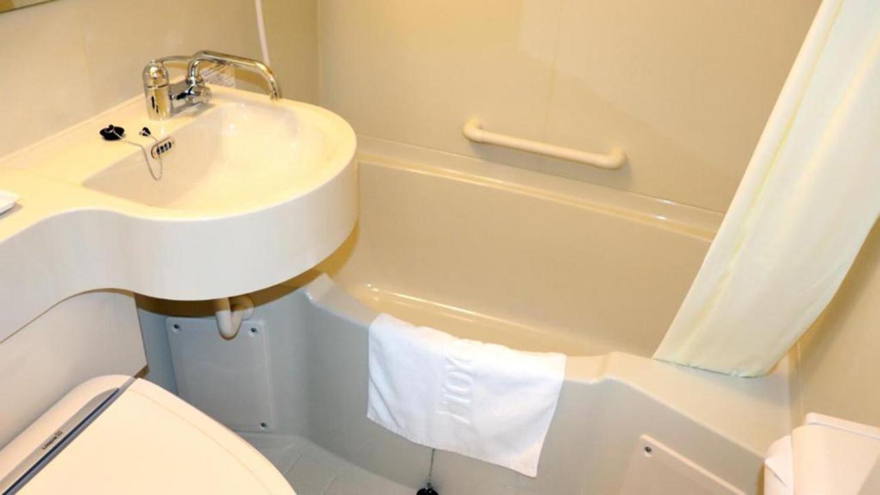 Toyoko Inn Saitama Iwatsuki Ekimae Экстерьер фото