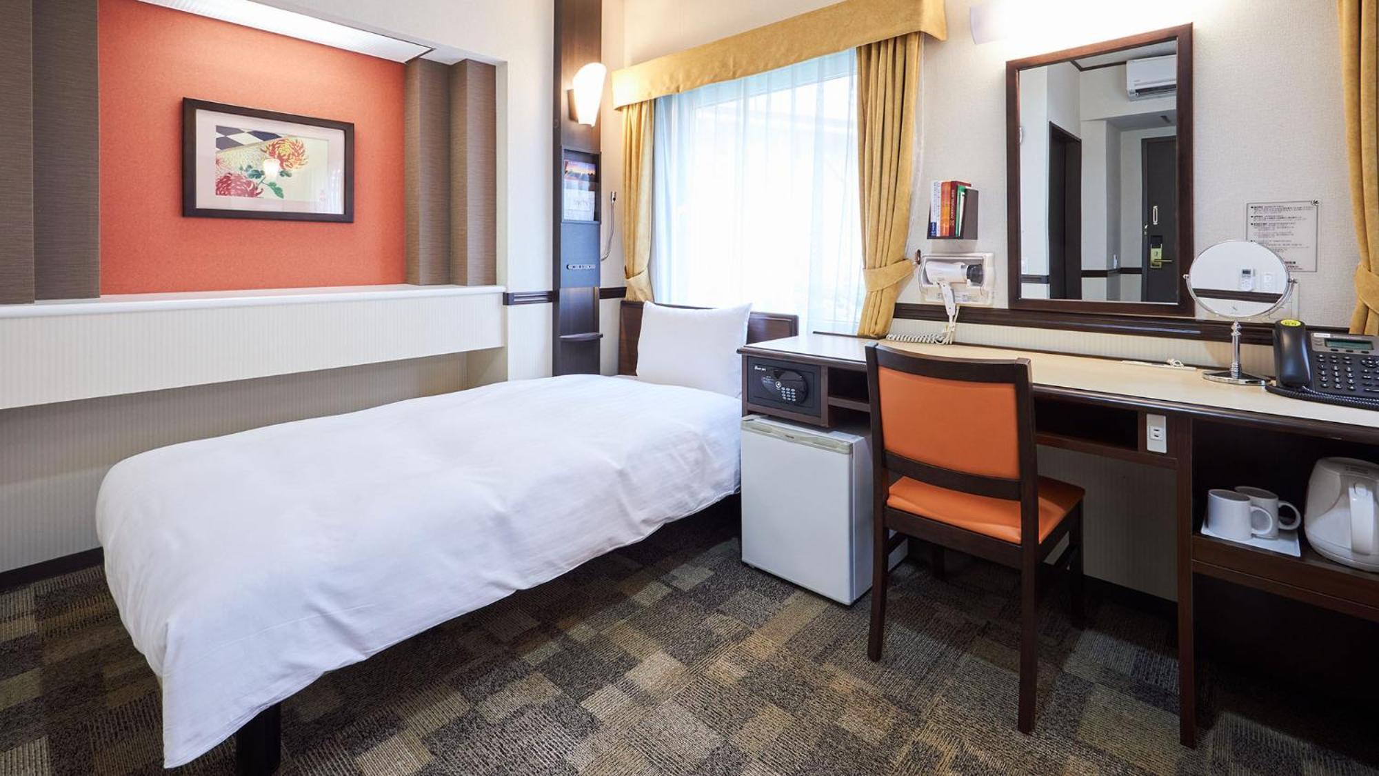Toyoko Inn Saitama Iwatsuki Ekimae Номер фото